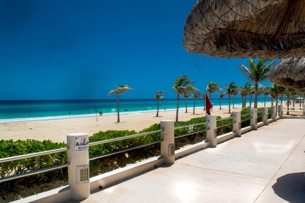 Ocean Front Villa Marlin, Best Location In Hotel Zone #109 Cancun Exterior photo